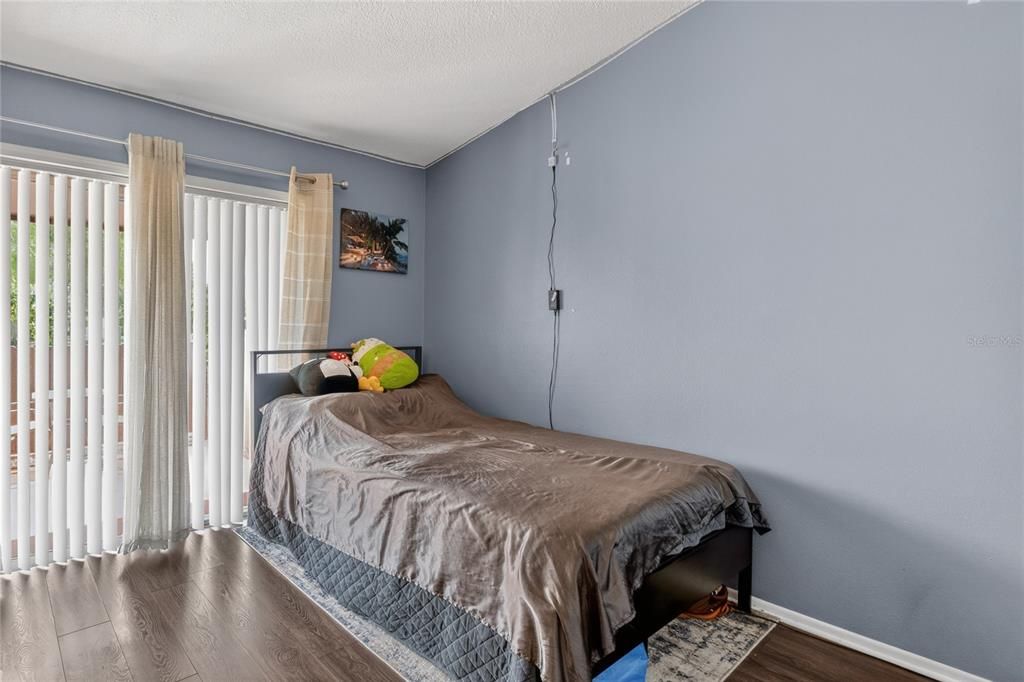For Sale: $268,000 (2 beds, 2 baths, 1065 Square Feet)
