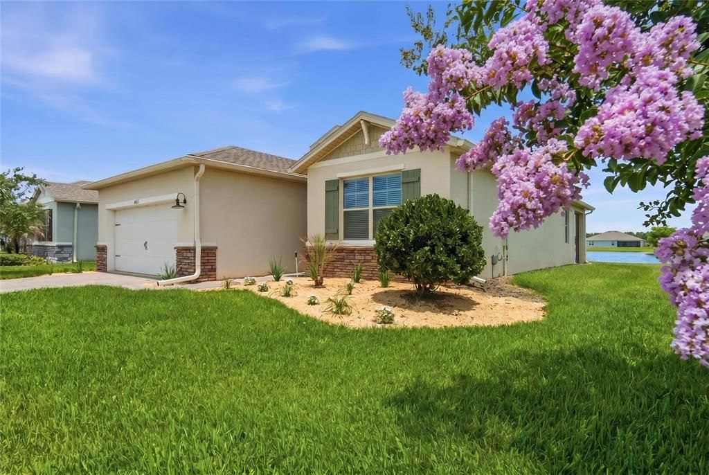 For Sale: $399,000 (3 beds, 2 baths, 1662 Square Feet)