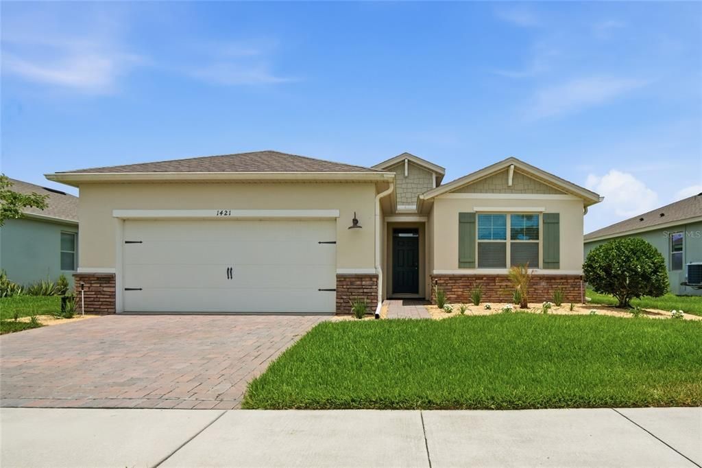 For Sale: $399,000 (3 beds, 2 baths, 1662 Square Feet)