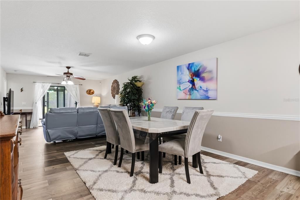 For Sale: $300,000 (3 beds, 2 baths, 1516 Square Feet)