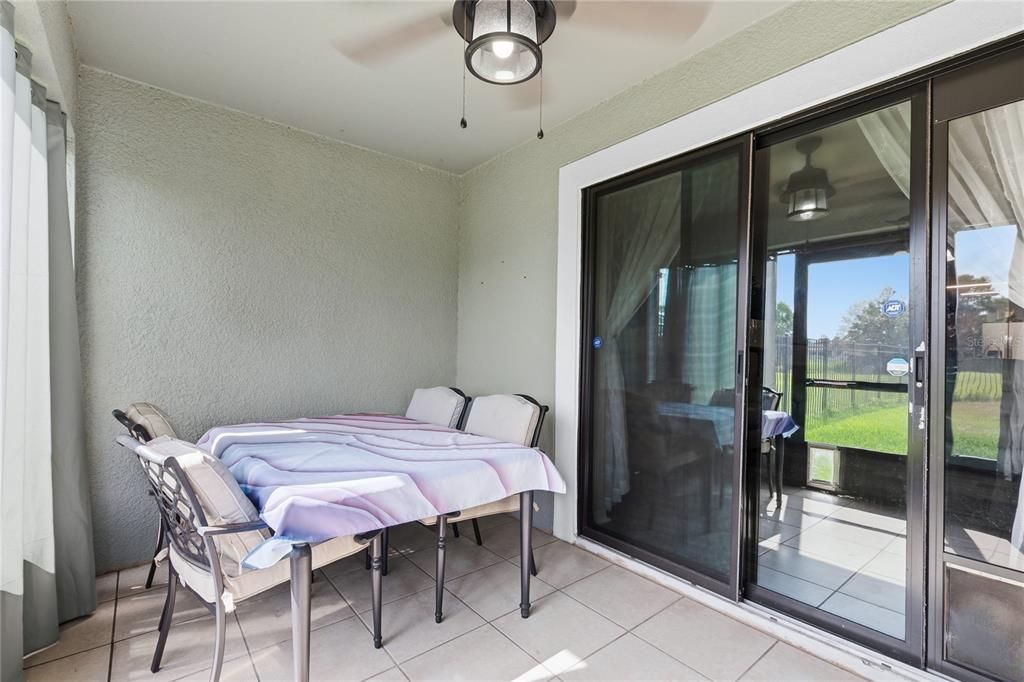 For Sale: $300,000 (3 beds, 2 baths, 1516 Square Feet)