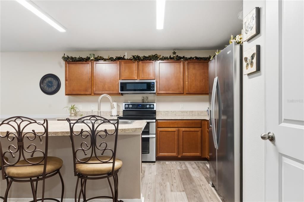 For Sale: $300,000 (3 beds, 2 baths, 1516 Square Feet)