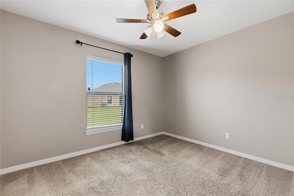 For Sale: $300,000 (3 beds, 2 baths, 1516 Square Feet)