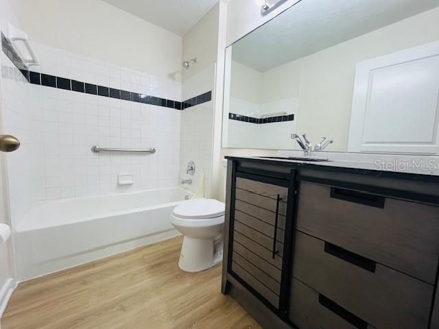 For Rent: $1,800 (1 beds, 1 baths, 640 Square Feet)