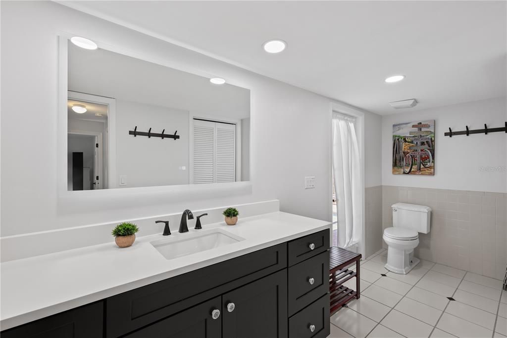 For Sale: $875,000 (4 beds, 2 baths, 1983 Square Feet)