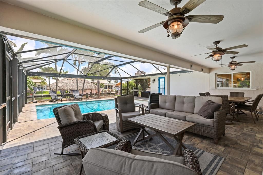 For Sale: $875,000 (4 beds, 2 baths, 1983 Square Feet)