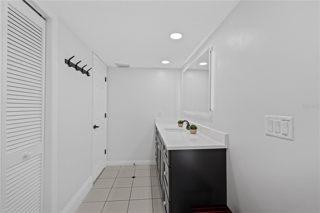 For Sale: $875,000 (4 beds, 2 baths, 1983 Square Feet)