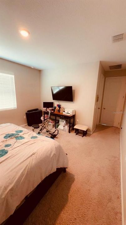 For Rent: $2,500 (4 beds, 3 baths, 2097 Square Feet)