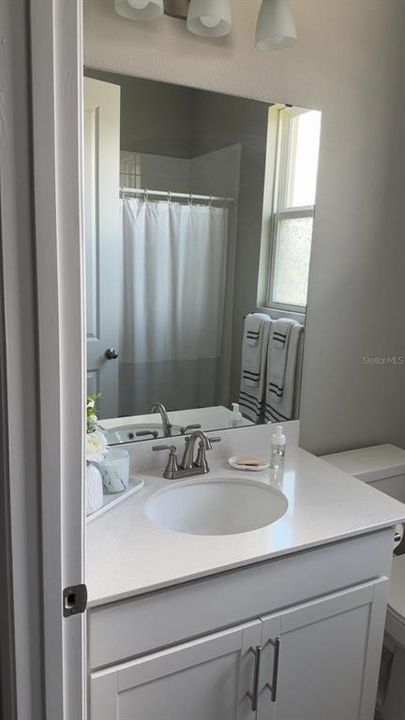 For Rent: $2,500 (4 beds, 3 baths, 2097 Square Feet)