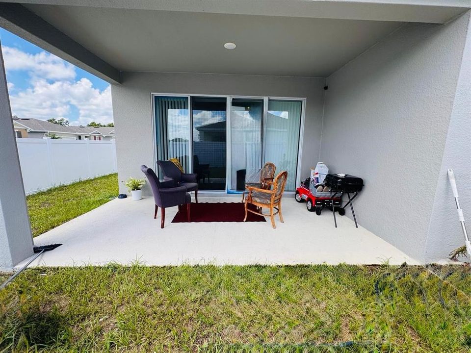 For Rent: $2,500 (4 beds, 3 baths, 2097 Square Feet)