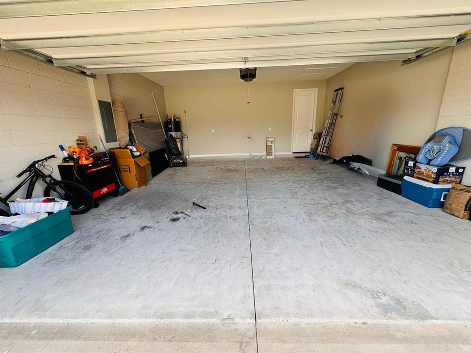 For Rent: $2,500 (4 beds, 3 baths, 2097 Square Feet)