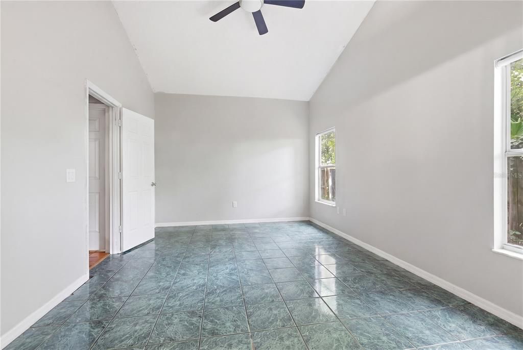 For Sale: $350,000 (4 beds, 2 baths, 2009 Square Feet)