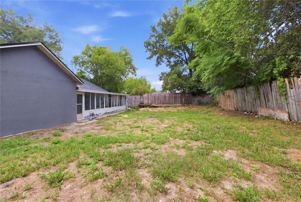 For Sale: $350,000 (4 beds, 2 baths, 2009 Square Feet)