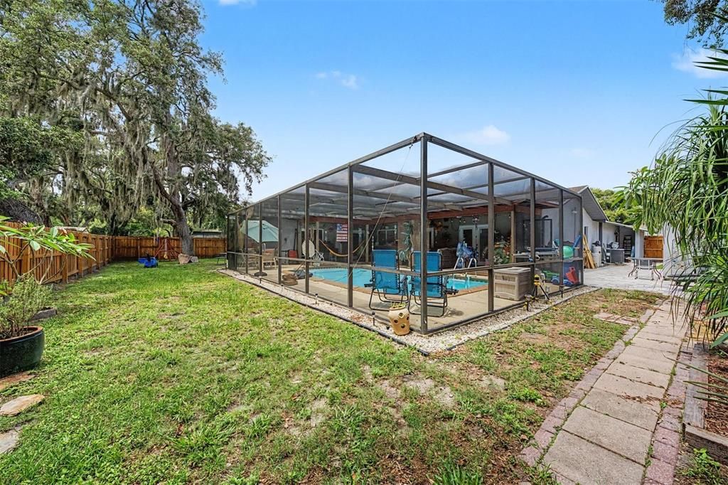 For Sale: $380,000 (2 beds, 2 baths, 1691 Square Feet)