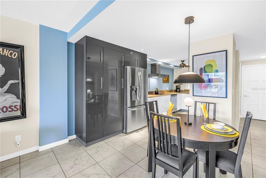 For Sale: $384,900 (1 beds, 1 baths, 730 Square Feet)
