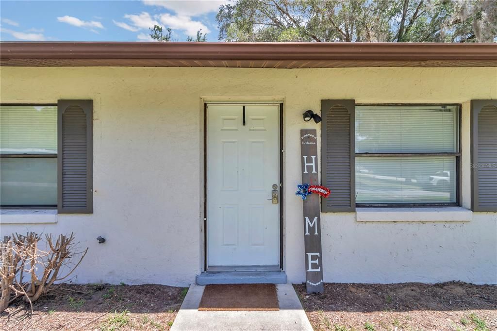 For Sale: $209,900 (3 beds, 1 baths, 1152 Square Feet)