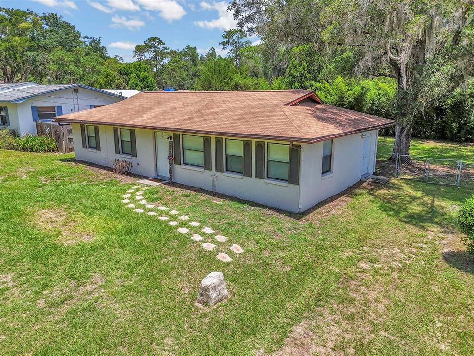 For Sale: $209,900 (3 beds, 1 baths, 1152 Square Feet)