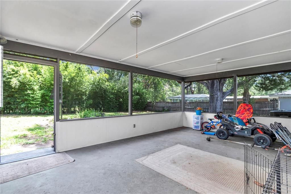 For Sale: $209,900 (3 beds, 1 baths, 1152 Square Feet)