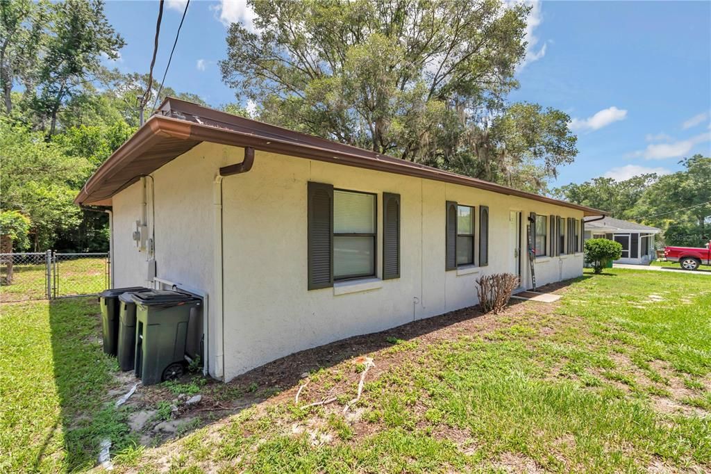 For Sale: $209,900 (3 beds, 1 baths, 1152 Square Feet)
