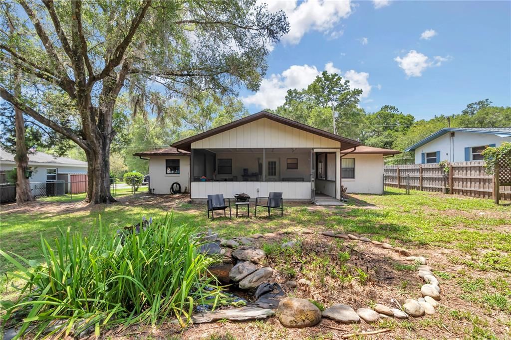 For Sale: $209,900 (3 beds, 1 baths, 1152 Square Feet)