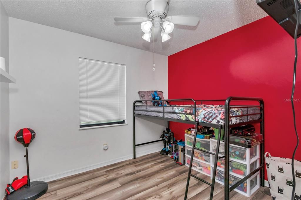 For Sale: $209,900 (3 beds, 1 baths, 1152 Square Feet)