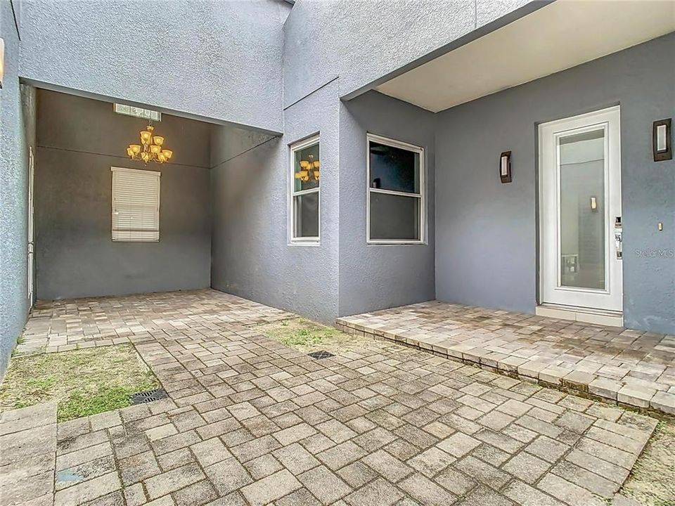 For Sale: $415,000 (5 beds, 3 baths, 2498 Square Feet)