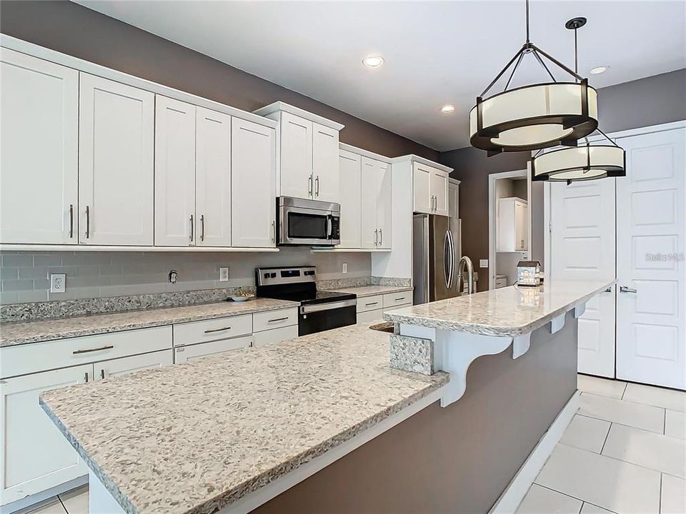For Sale: $415,000 (5 beds, 3 baths, 2498 Square Feet)