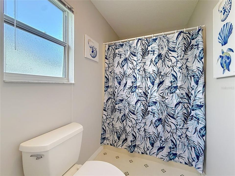 : $315,000 (2 beds, 2 baths, 1388 Square Feet)