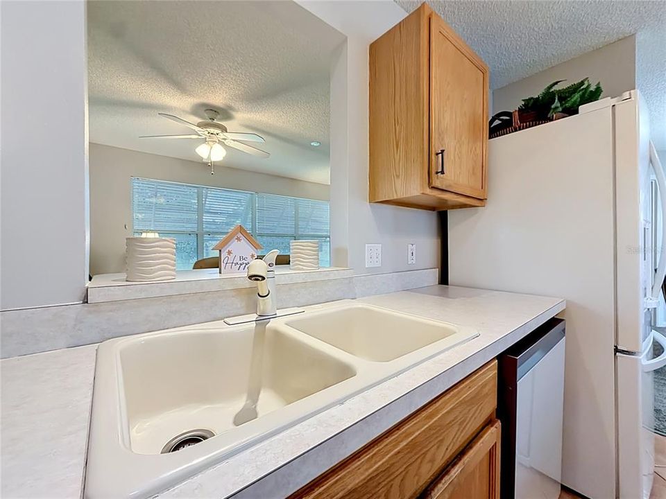 : $315,000 (2 beds, 2 baths, 1388 Square Feet)