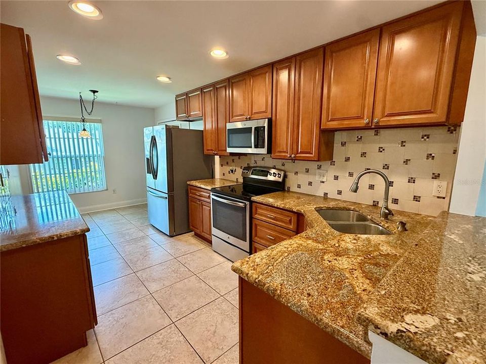For Sale: $330,000 (3 beds, 2 baths, 1410 Square Feet)
