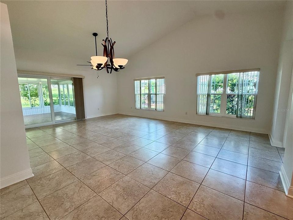 For Sale: $330,000 (3 beds, 2 baths, 1410 Square Feet)