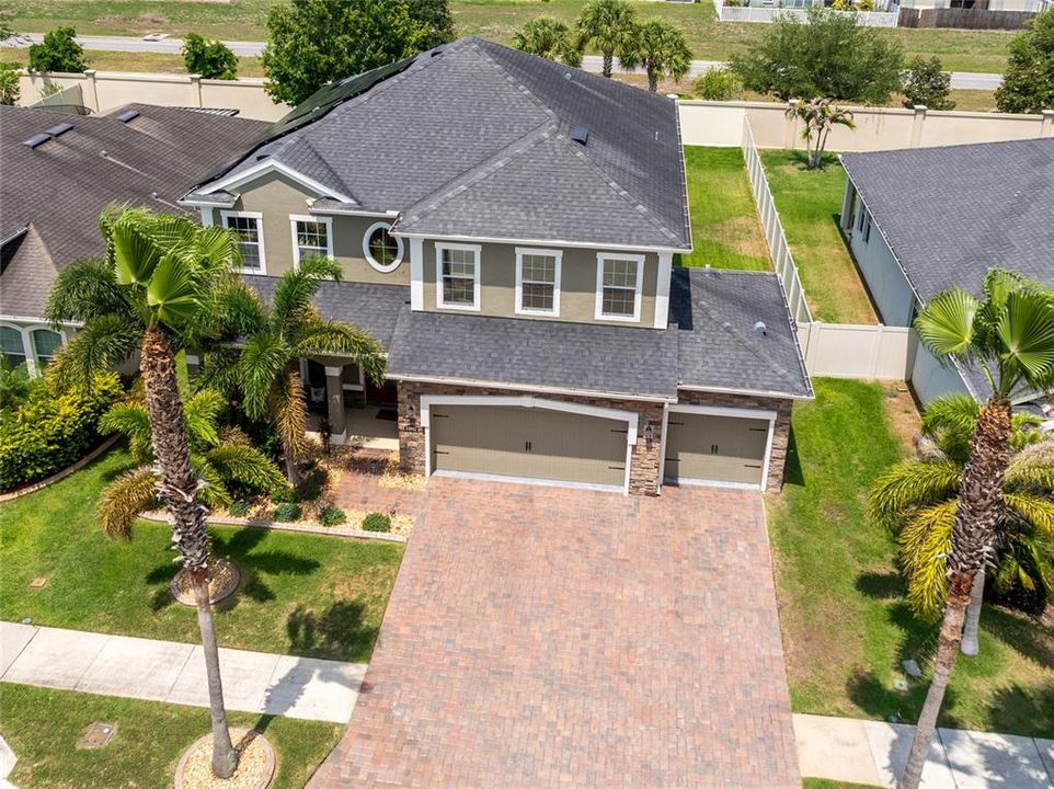 For Sale: $675,000 (5 beds, 2 baths, 3092 Square Feet)