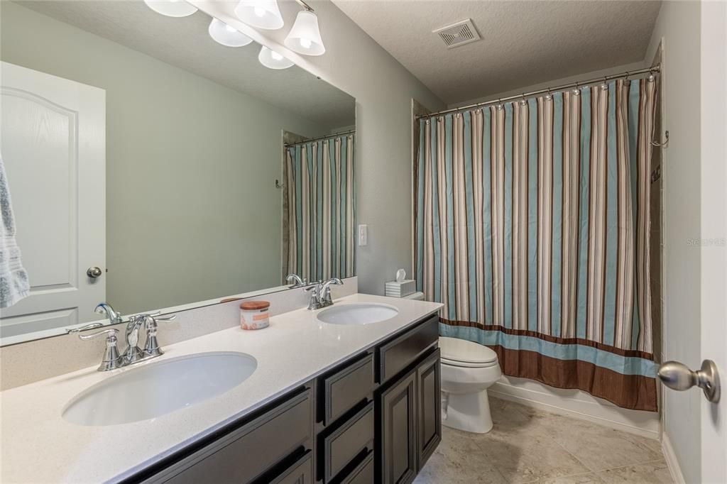 For Sale: $675,000 (5 beds, 2 baths, 3092 Square Feet)
