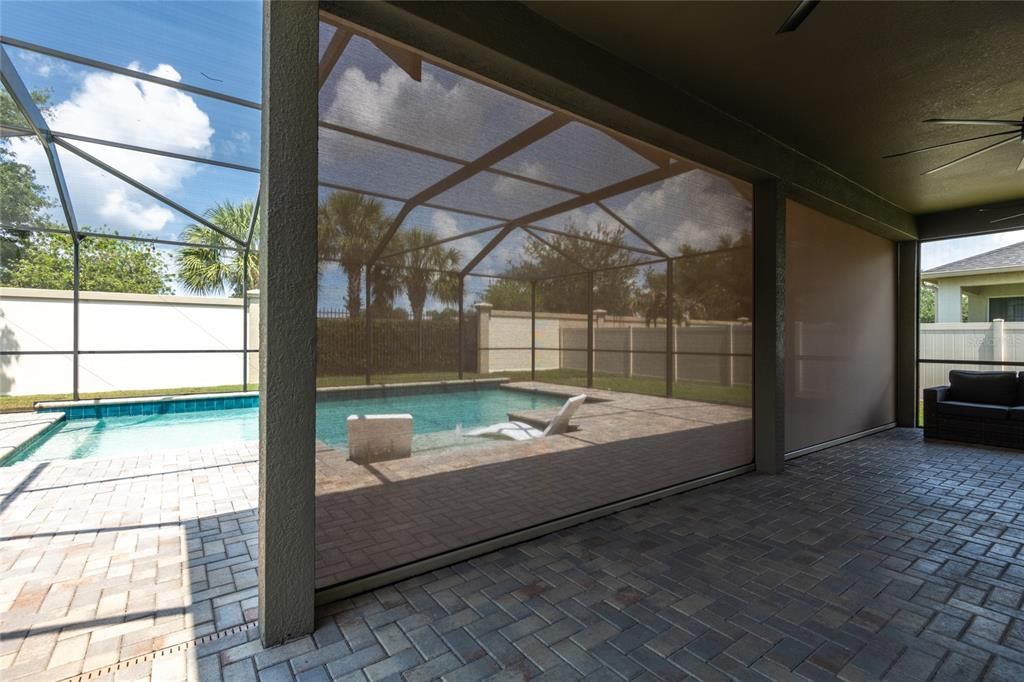 For Sale: $675,000 (5 beds, 2 baths, 3092 Square Feet)