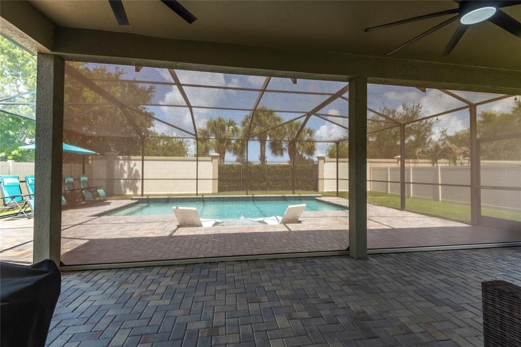 For Sale: $675,000 (5 beds, 2 baths, 3092 Square Feet)