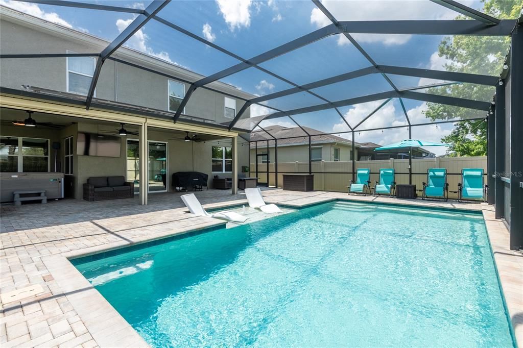 For Sale: $675,000 (5 beds, 2 baths, 3092 Square Feet)