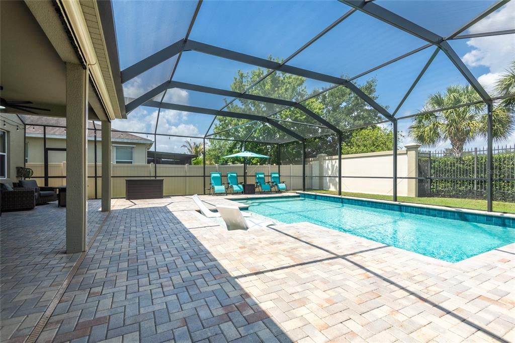 For Sale: $675,000 (5 beds, 2 baths, 3092 Square Feet)