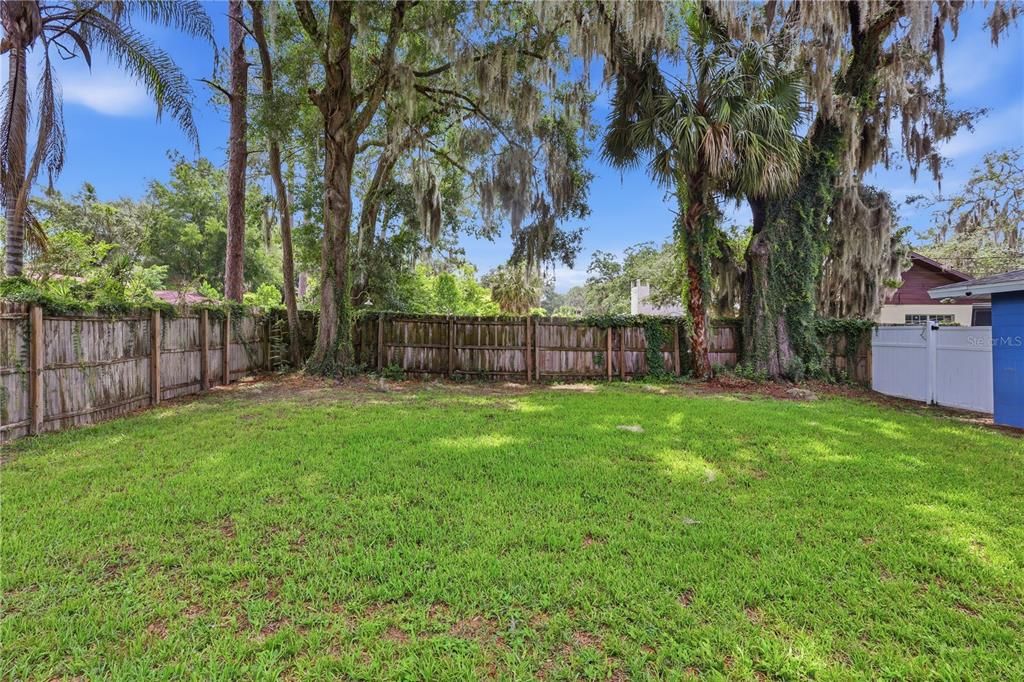 For Sale: $360,000 (4 beds, 2 baths, 2215 Square Feet)
