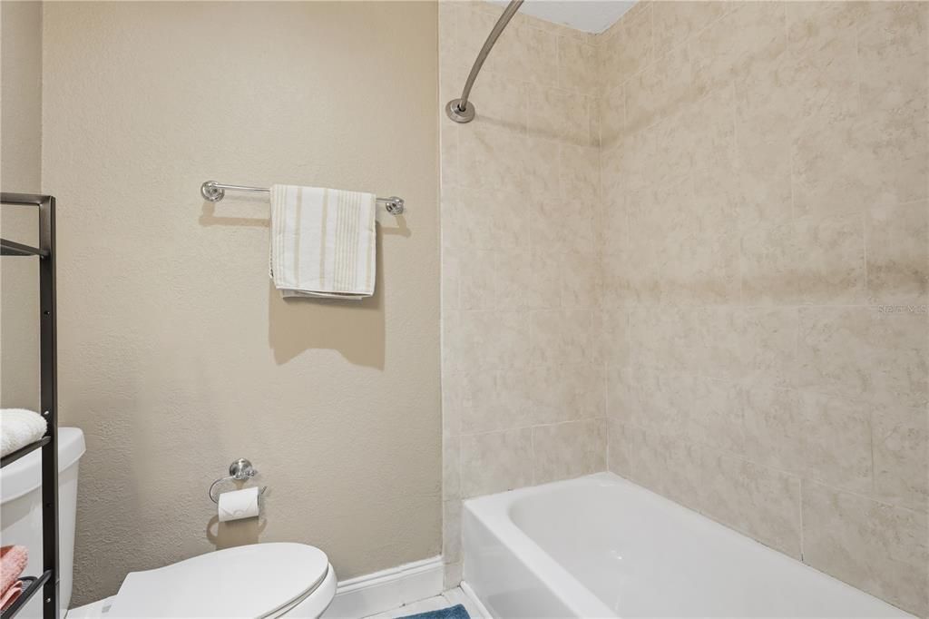 For Sale: $360,000 (4 beds, 2 baths, 2215 Square Feet)