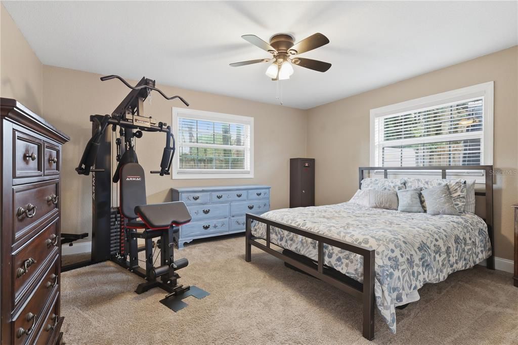 For Sale: $360,000 (4 beds, 2 baths, 2215 Square Feet)