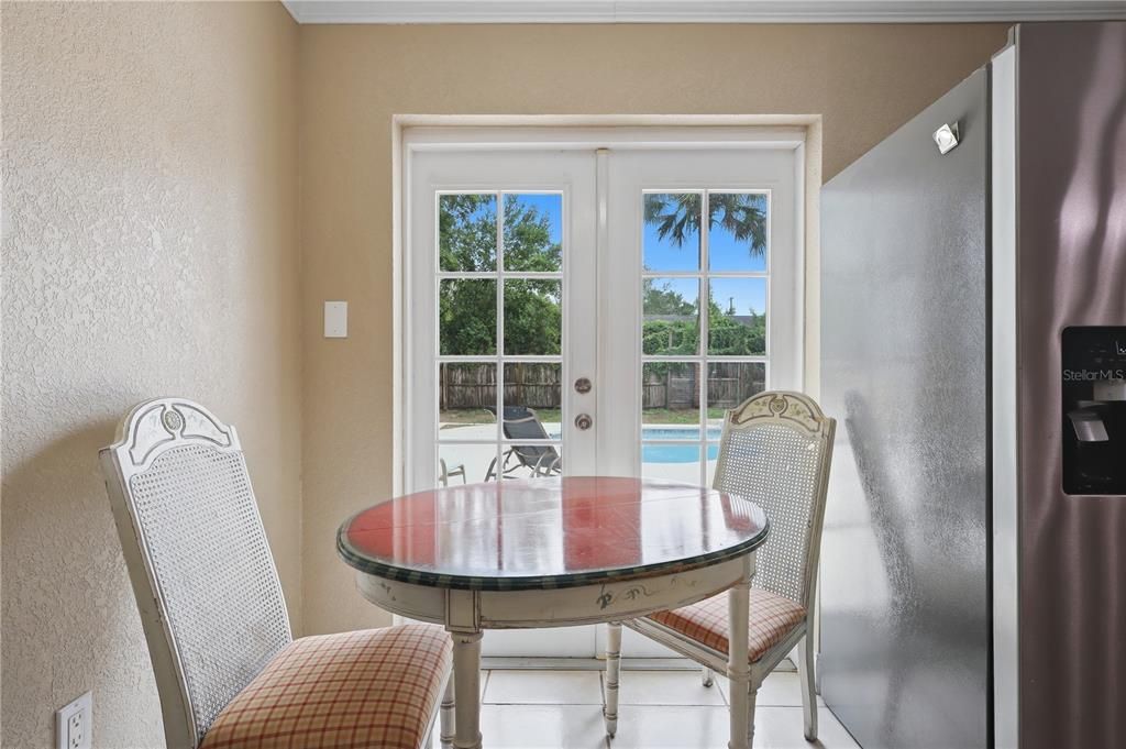 For Sale: $360,000 (4 beds, 2 baths, 2215 Square Feet)
