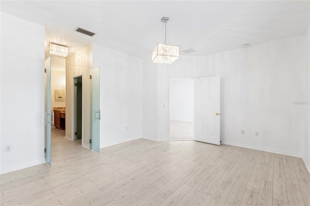 For Sale: $339,000 (3 beds, 2 baths, 1661 Square Feet)