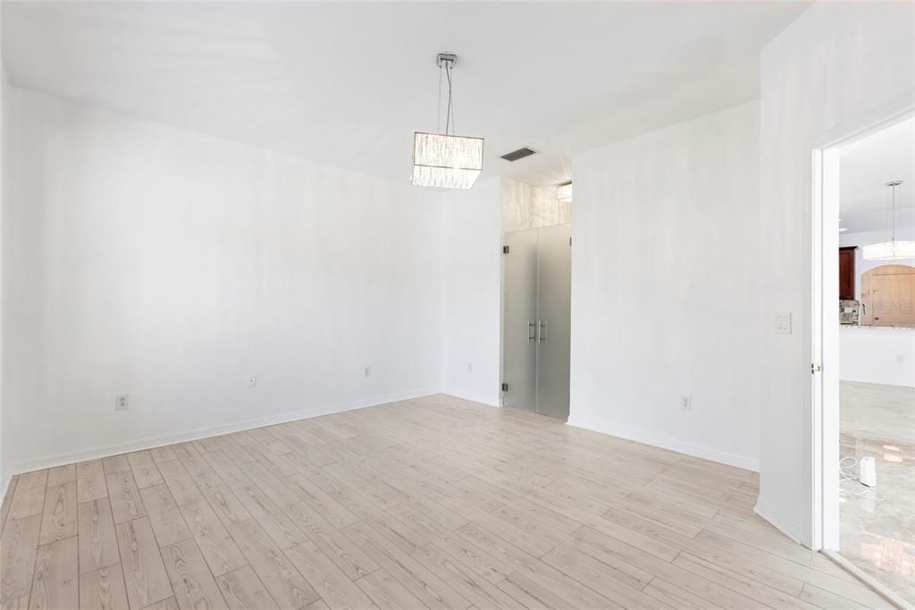 For Sale: $339,000 (3 beds, 2 baths, 1661 Square Feet)