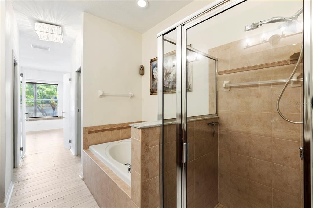 For Sale: $339,000 (3 beds, 2 baths, 1661 Square Feet)