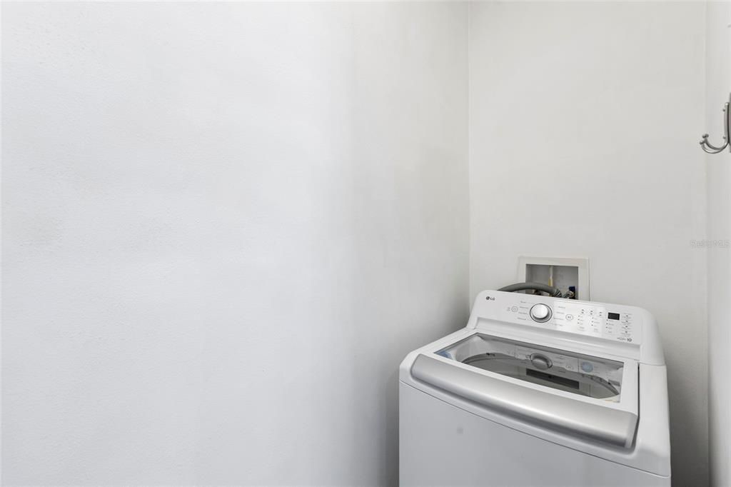 For Sale: $339,000 (3 beds, 2 baths, 1661 Square Feet)