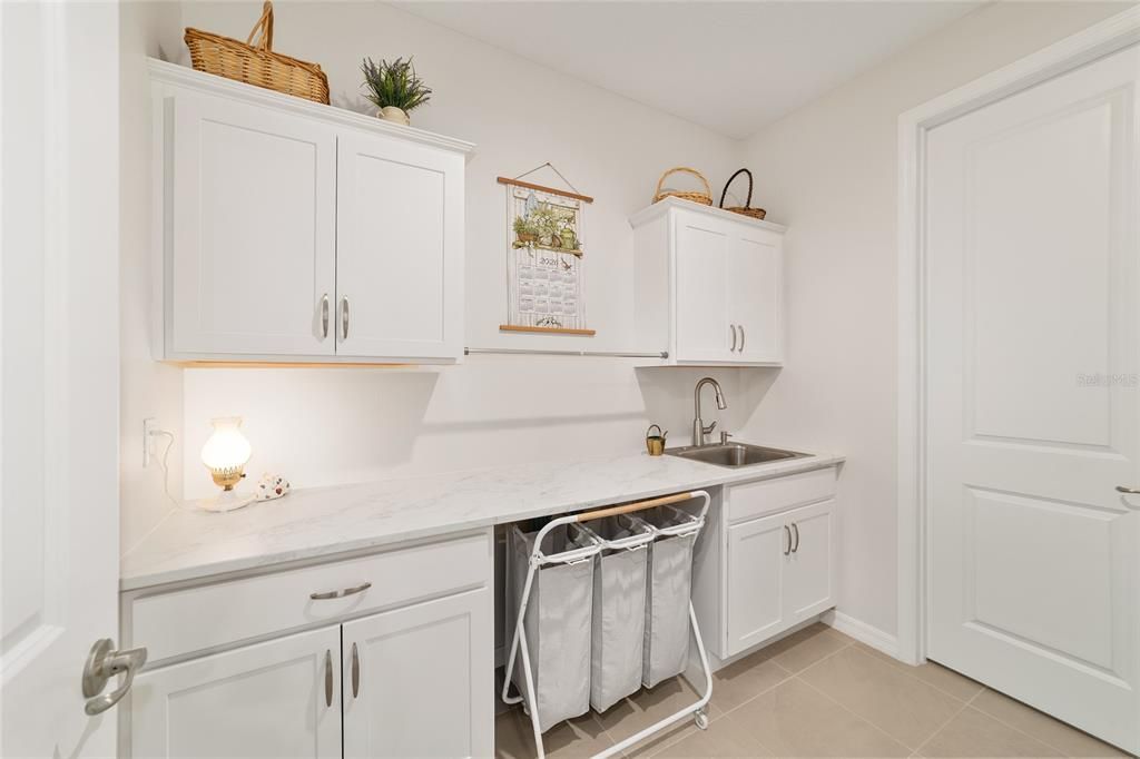 For Sale: $590,000 (3 beds, 3 baths, 2703 Square Feet)