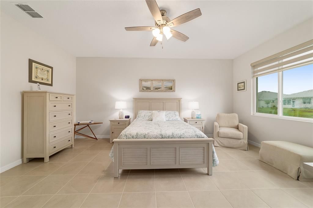 For Sale: $590,000 (3 beds, 3 baths, 2703 Square Feet)