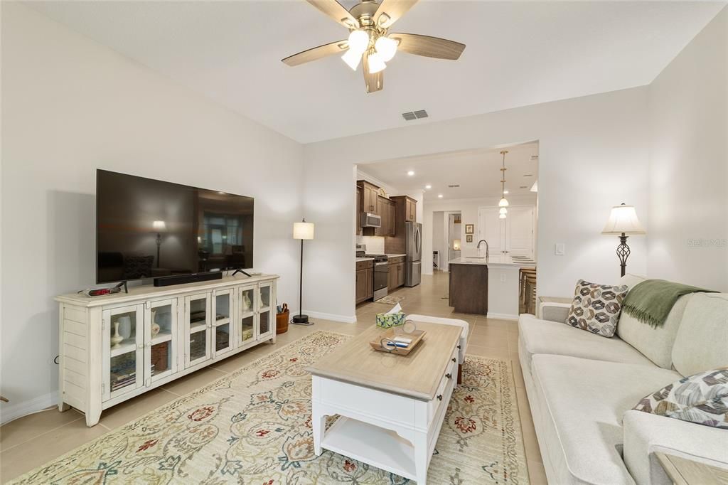 For Sale: $590,000 (3 beds, 3 baths, 2703 Square Feet)