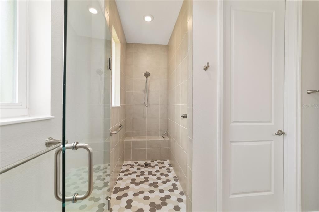 For Sale: $590,000 (3 beds, 3 baths, 2703 Square Feet)