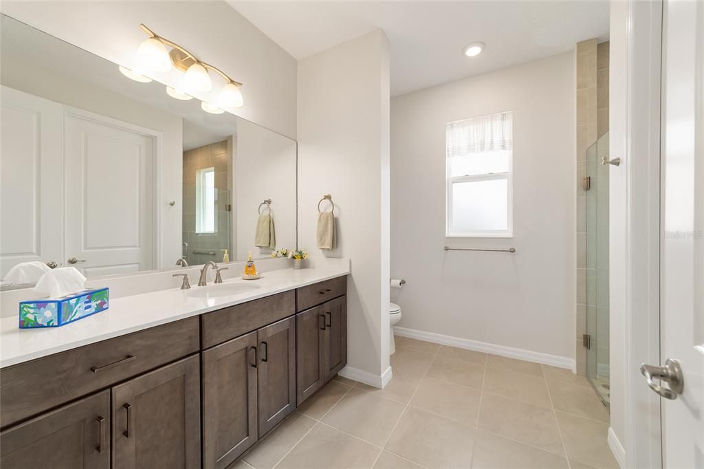 For Sale: $590,000 (3 beds, 3 baths, 2703 Square Feet)